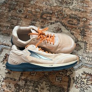 Altra Torin 5 | dusty pink & orange | women’s size 10